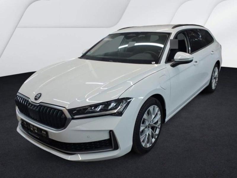 Škoda Superb Selection – image 1 of 2
