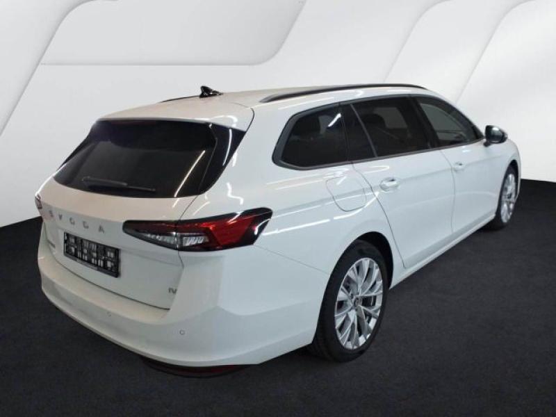 Škoda Superb Selection – image 2 of 2
