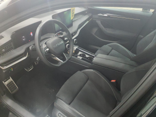 Škoda Superb Sportline – image 3 of 7