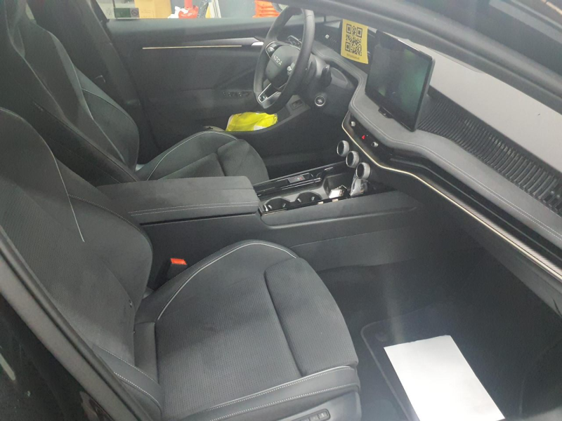 Škoda Superb Sportline – image 5 of 7