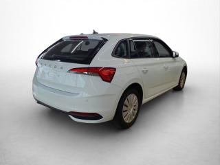 Škoda Scala Essence – image 2 of 6