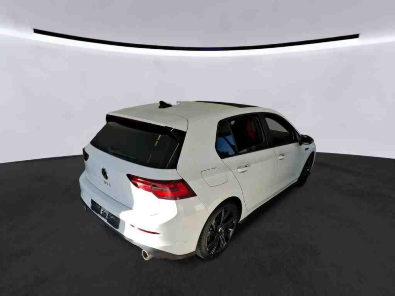 Volkswagen Golf GTI GTI – image 2 of 8