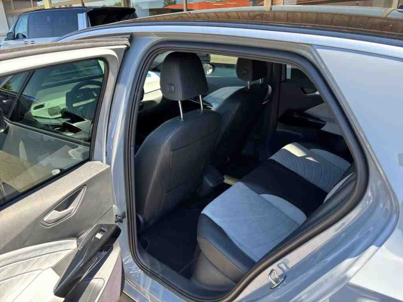 Volkswagen ID.3 PRO – image 7 of 8