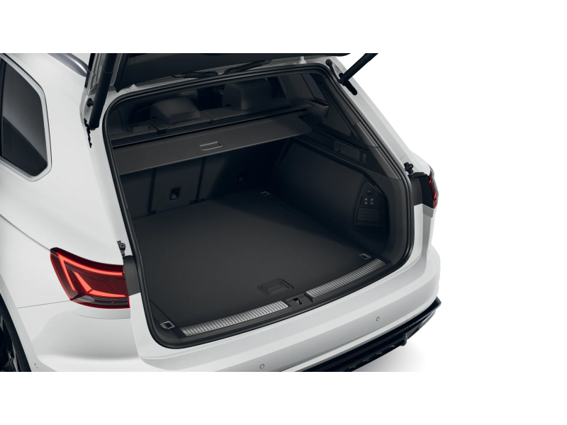 Volkswagen Touareg R-Line – image 7 of 10