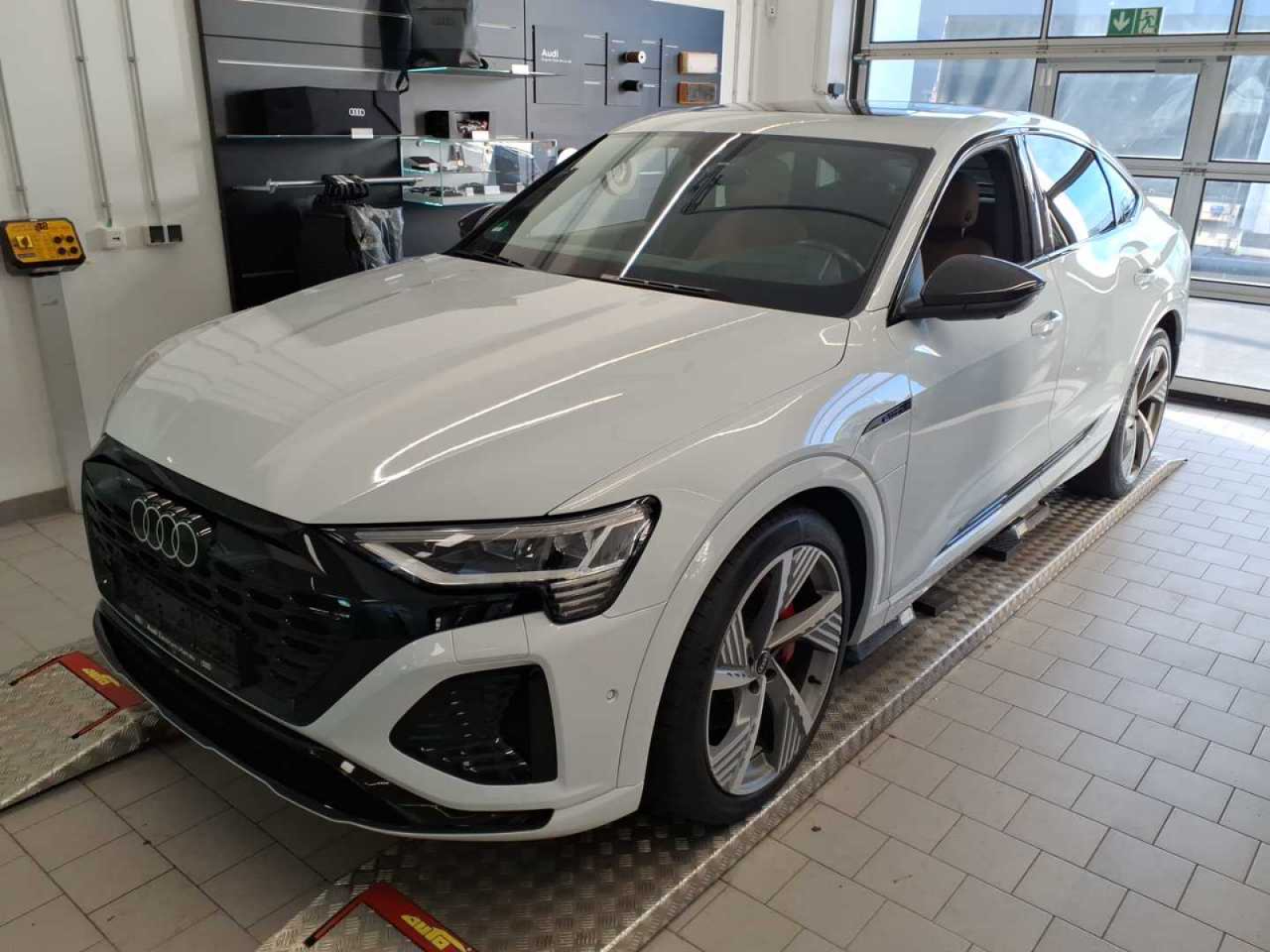 Audi Q8 Sportback e-tron S line
